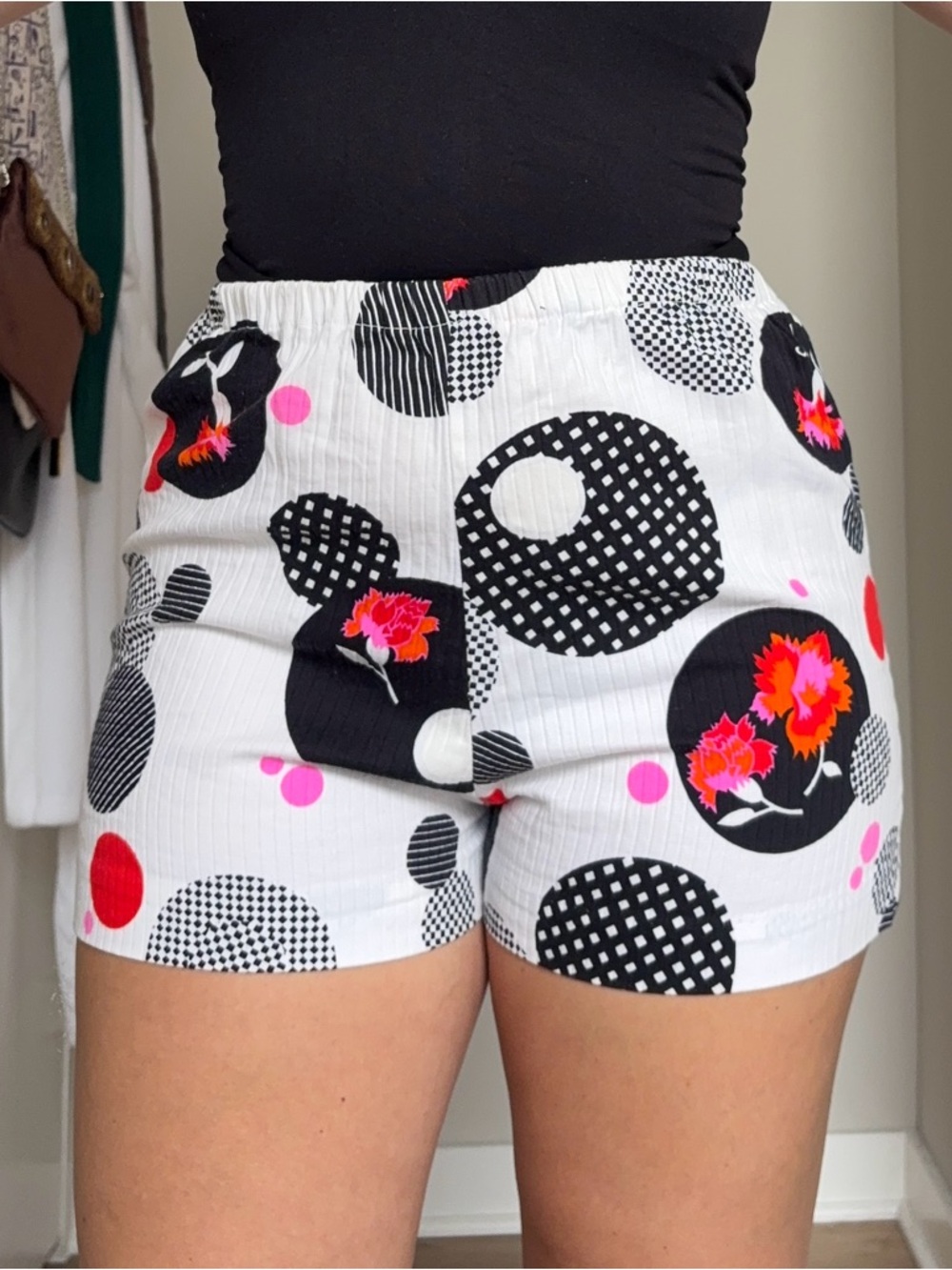 Vintage ribbed abstract patterned shorts